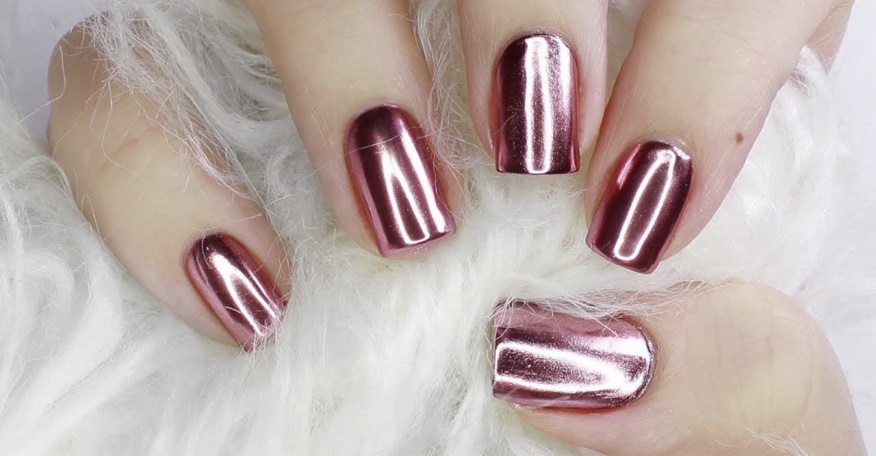 mirror-chrome-nails